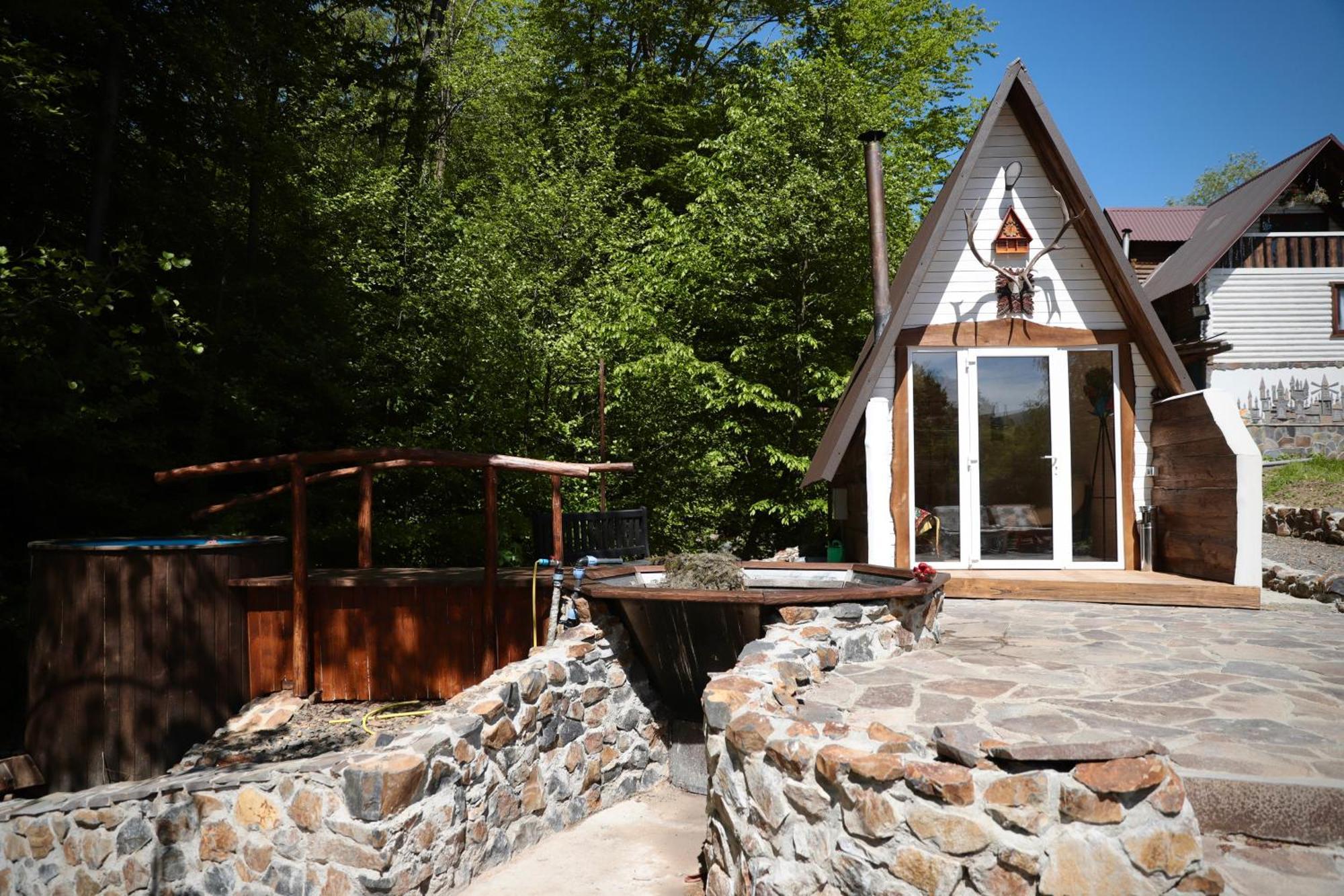 База Відпочинку Forest Stream Swaljawa Exterior foto